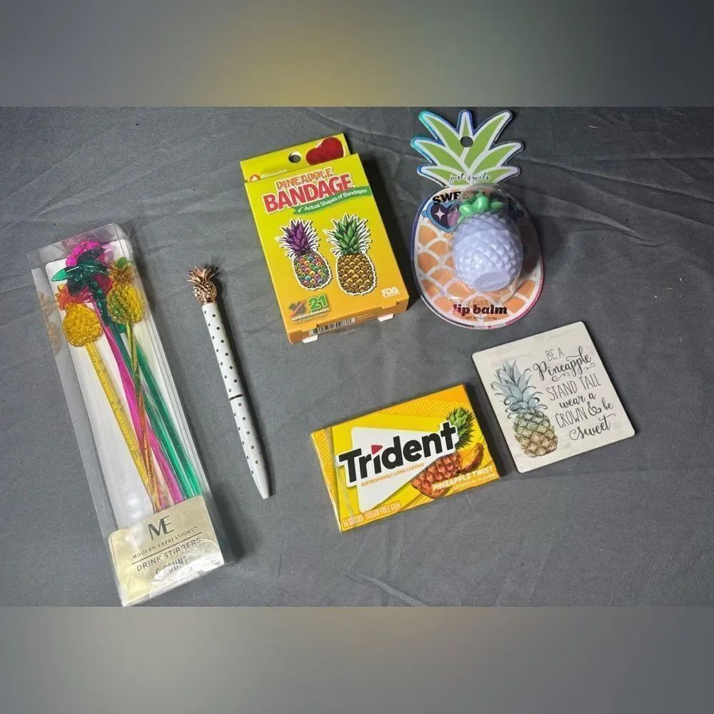 6 pc New Pineapple Theme Bundle NWT